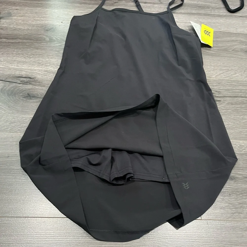 Women’s Flex Strappy Active Dress.    Black.   S